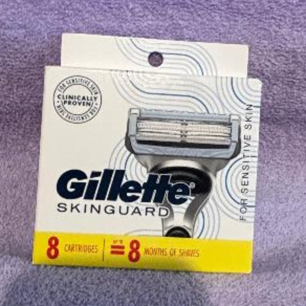 Gillette Skinguard Men's Razor Blade Refill - 8 Count NIB